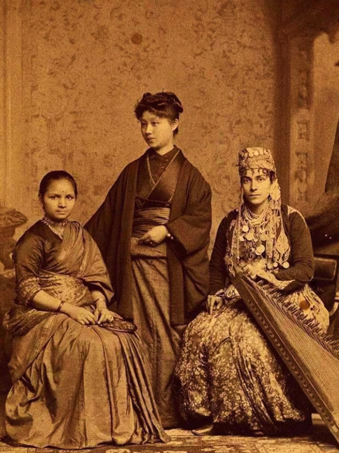 三名女医生｜1890年
