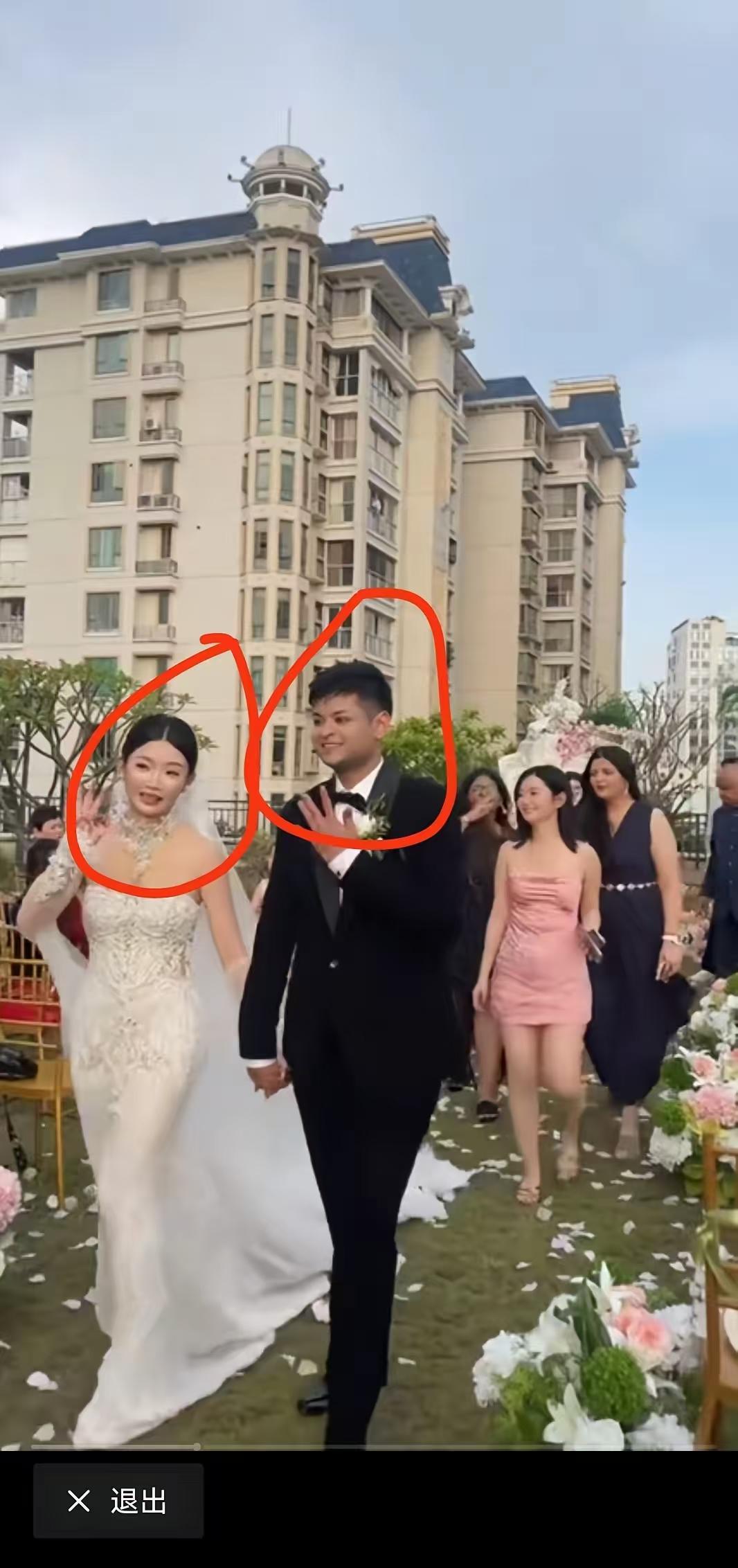 又一个中国美女嫁给了印度人。一直有一个问题，我搞不懂印度人身上味道，中国人怎么受