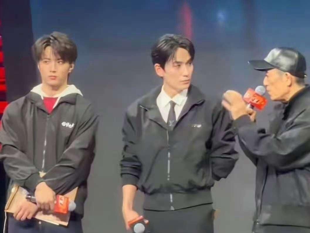 张艺谋说早就想和朱一龙合作了 能被张艺谋评价为中国电影后继有人，对朱一龙来说是极