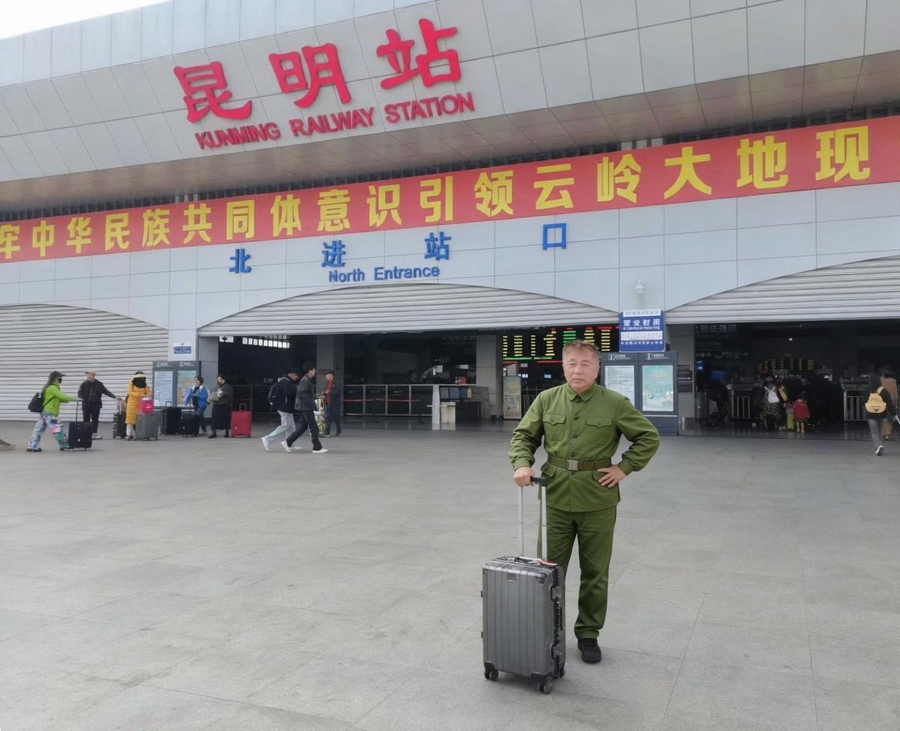 东北的天又渐渐的冷了，哈尔滨今天白天几乎看不到穿短袖短裤的了，地铁上年轻女子都穿