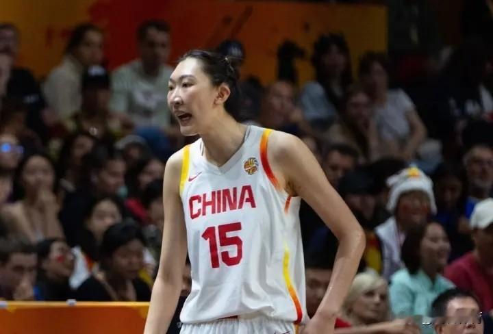 中国女篮71：51爆冷大胜意大利，这3人是必须称赞！
1、韩旭
毫无疑问，韩旭是