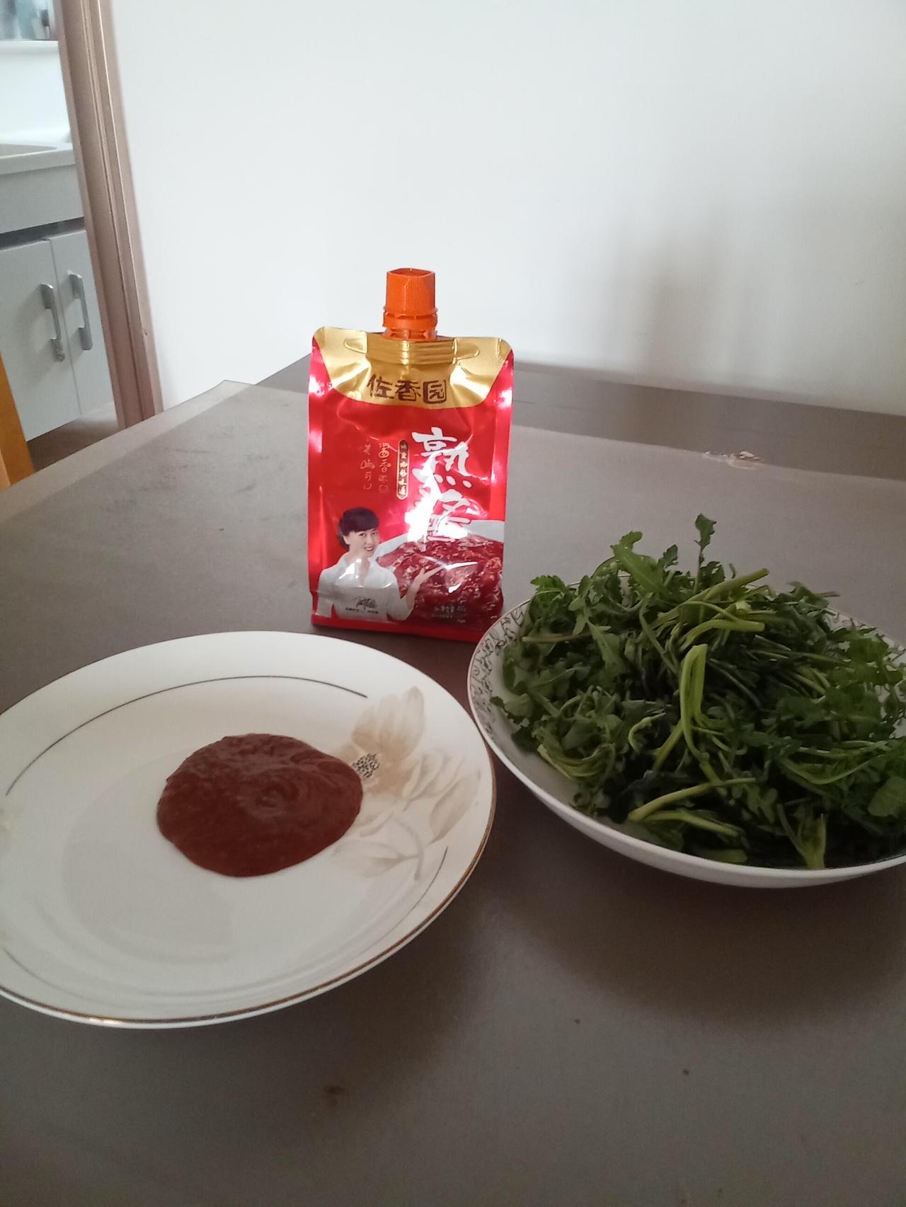 再支持一下闫学晶吧。最近，网上关于闫学晶的议论已经尘埃落地，但是我们并不知道结果