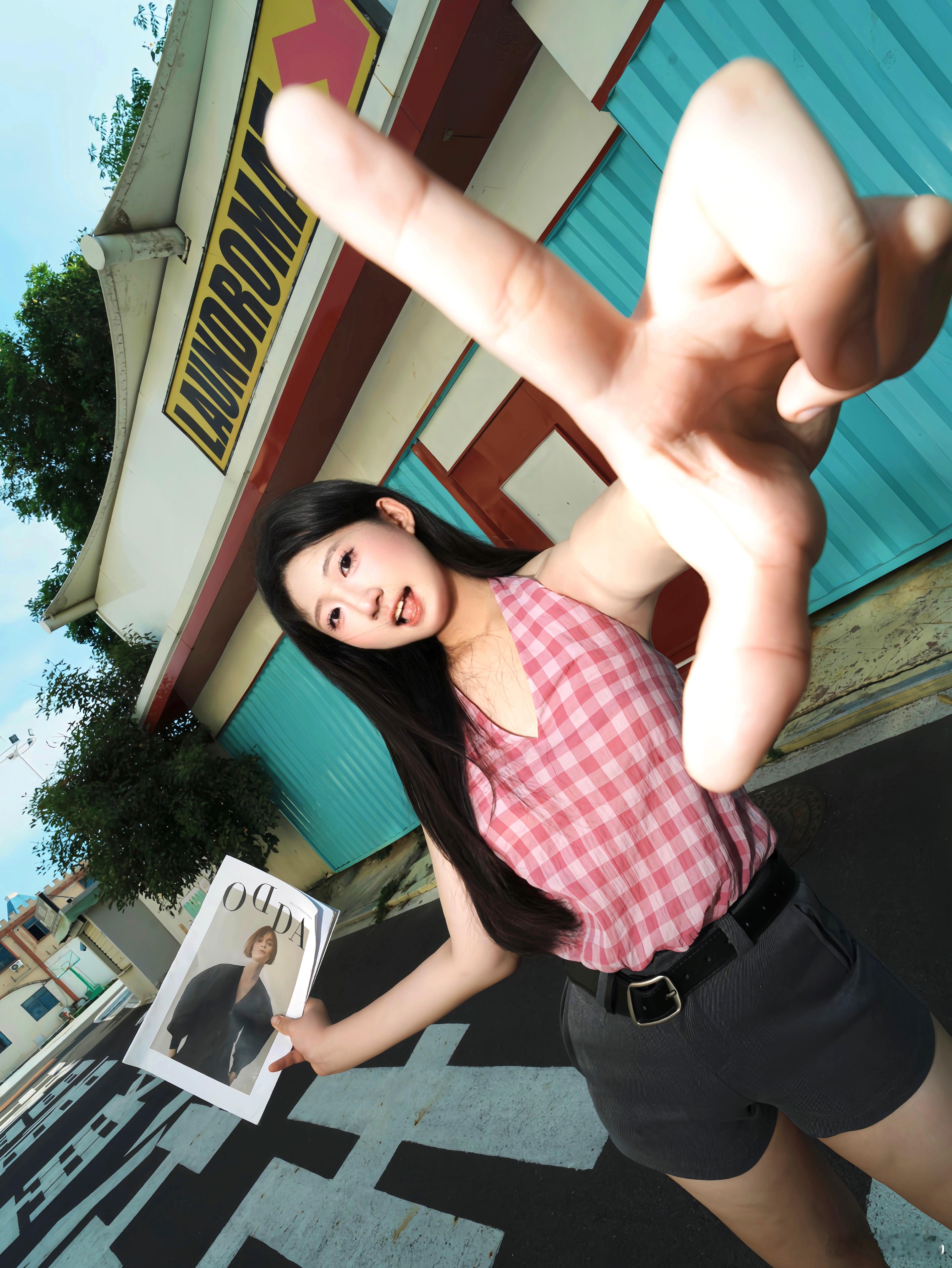 蓝天白云下是g12的统治区  ​​​