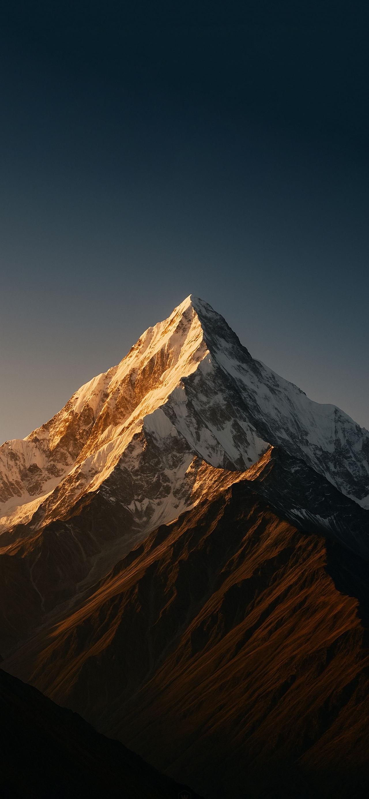 贫瘠的矿产就在地面表层，而真正富有的矿脉，却埋藏得很深，它们会给那些努力钻研的人