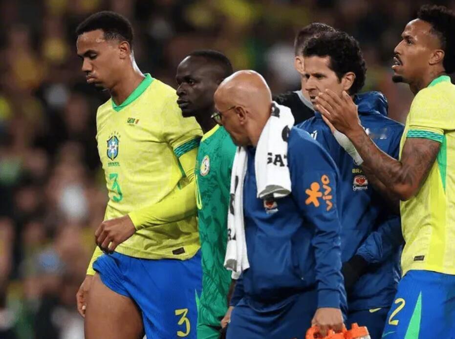 国际足球友谊赛，巴西2-0击败塞内加尔，加布里埃尔在酋长球场受伤离场。赛后，安切