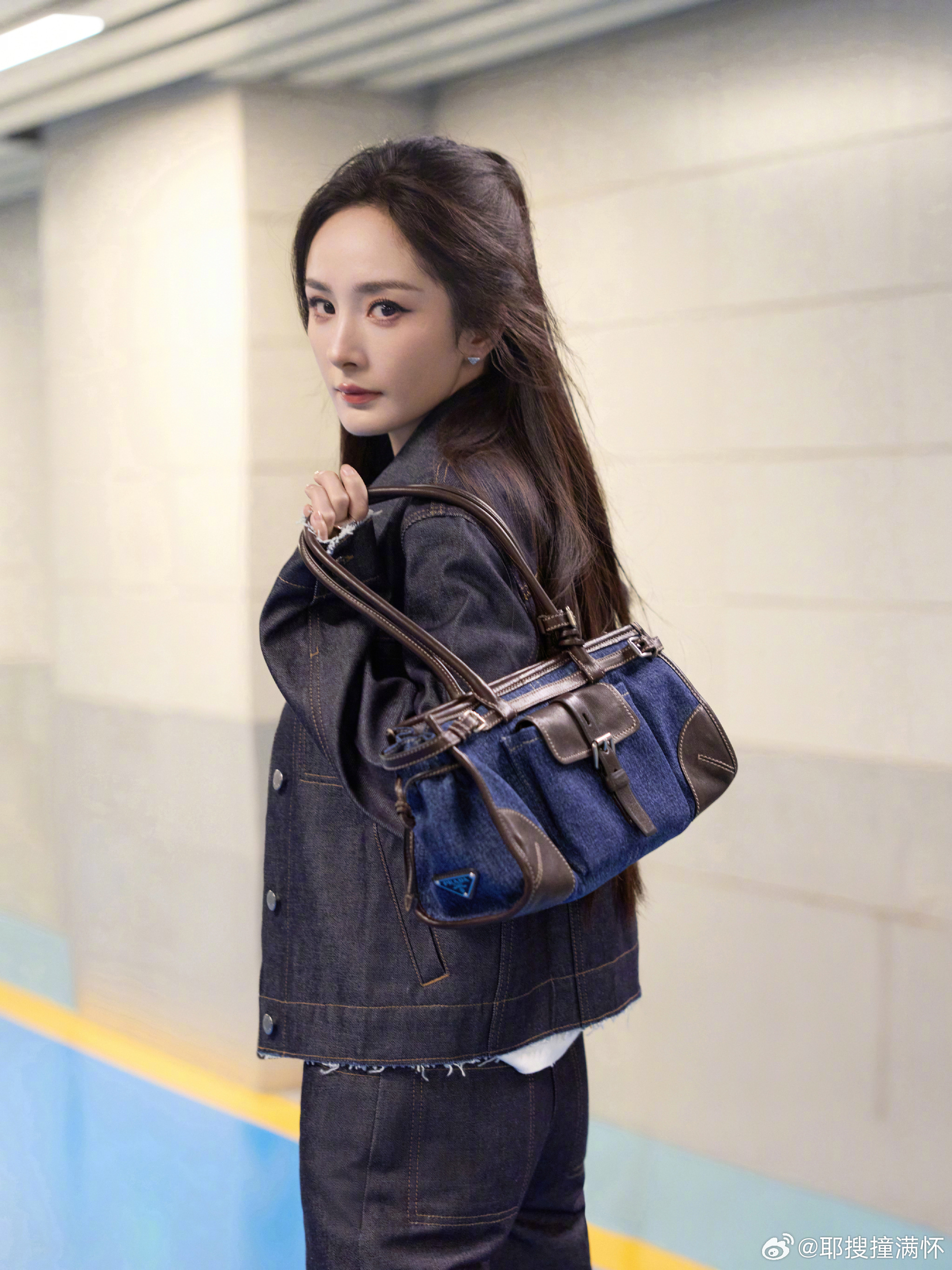 杨幂参演电影票房破100亿杨幂参演电影票房破百亿 杨幂参演电影票房累计破百亿！从