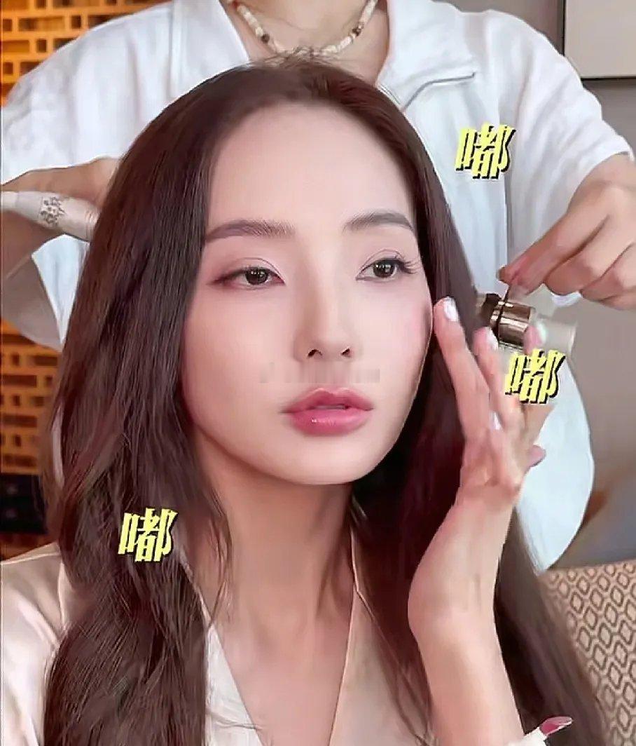 baby直播带货我不意外，但是韩国女星韩彩英i居然也来国内带货了，刚把中文说流畅