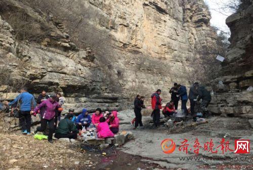 那些质疑隔离网破坏景观的声音其实站不住脚：防护网只设在非开放区与危险地段，和正规