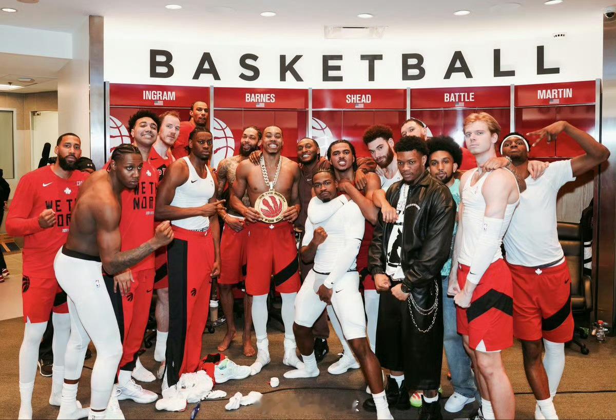 猛龙2比2骑士总比分2-2，骑士遭猛龙逼平，天王山大战来了！天王山移师骑士主场，