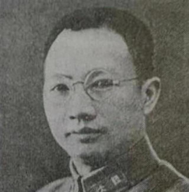 国民党军长刘伯龙睡梦中离奇身亡，谷正伦杀他前怒吼：你实在太过分了！
1949年3