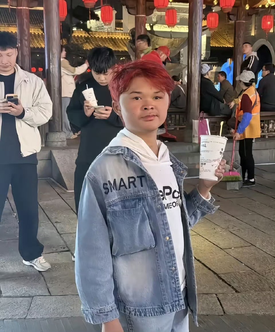 小马云要当爸爸了和马云有啥关系吗？看词条还以为马云儿子当爸爸了 