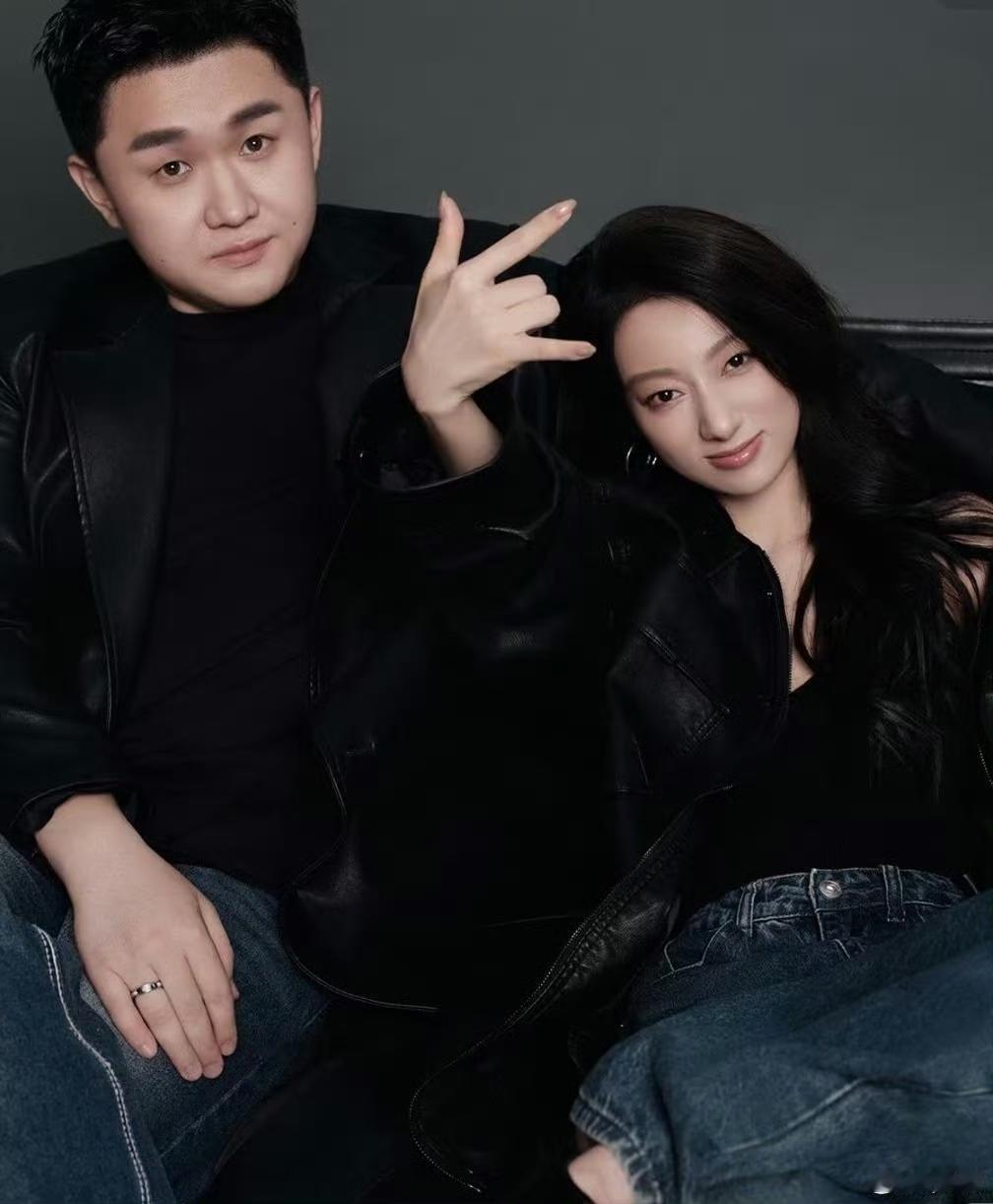 🤯"他在拍戏"四字破谣！张百乔老婆硬核回应离婚传闻，夫妻同心才是辟谣王炸
 