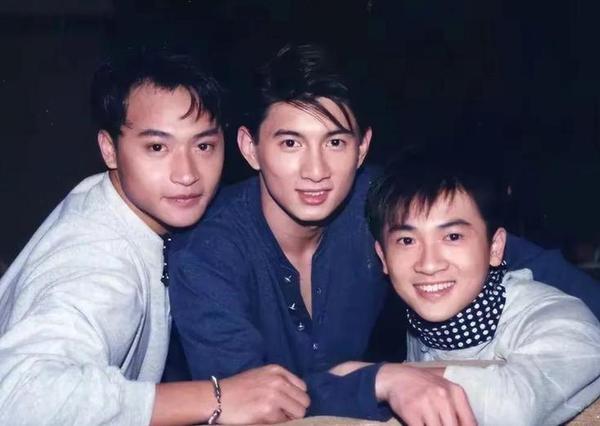 大家听说过吗？娱乐圈内当年大红大紫，如今混到无戏可拍，有的靠商演，有的靠直播间卖