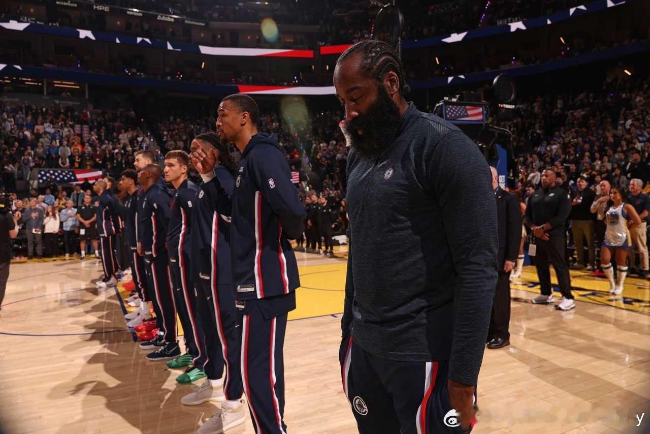 船记：三巨头必须拿出真实力小卡打了两场好球打了两场差球祖巴茨还不是那个祖巴茨哈登