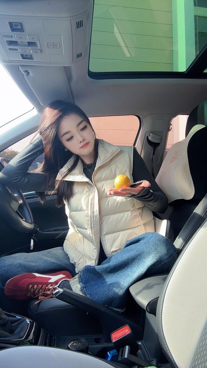 早就跟你说了，心变狠了，路就顺了，心软是一种病，你偏不信，非要赌人性，活该……