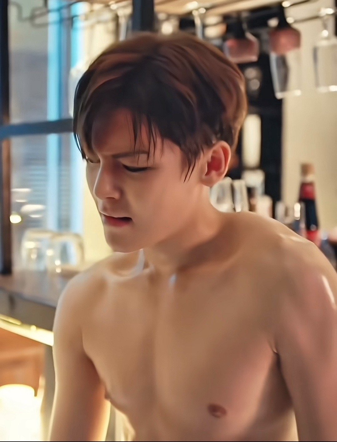 侯明昊：女生都喜欢这种薄肌