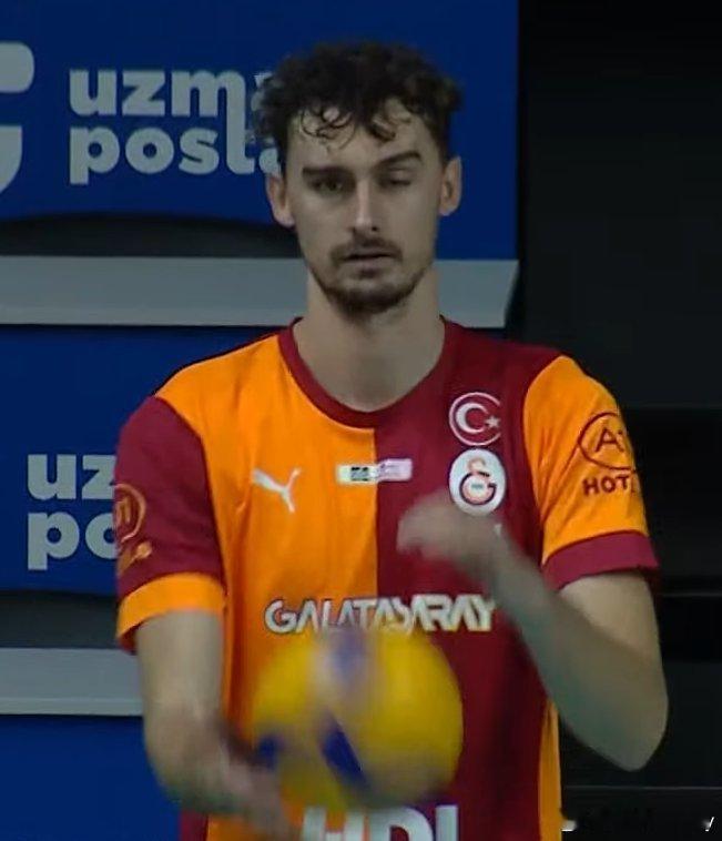 两届奥运冠军名将帕特里接受采访透露:今年夏天缺阵国家队比赛是因为眼部健康问题。