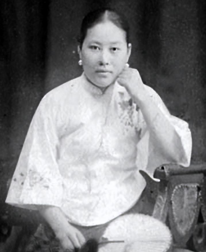 1925年，孙传芳砍下60岁老将施从滨的头，挂在火车站电线杆上，暴尸三天。临行前