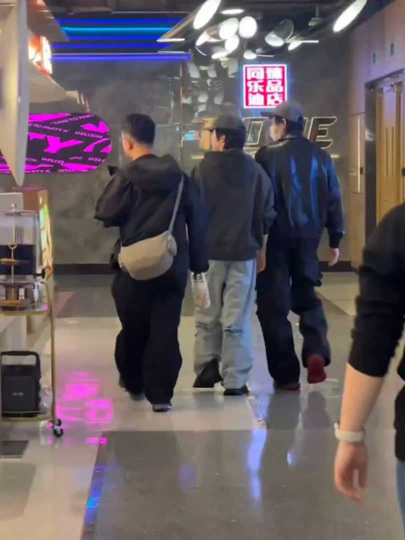 偶遇宋亚轩 贺峻霖 