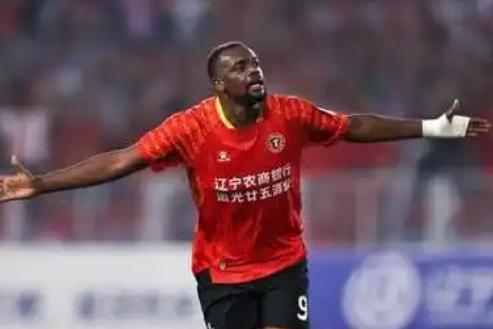 北京时间10月26日，明天的中甲第28轮赛程如下：

15：00，辽宁铁人VS南