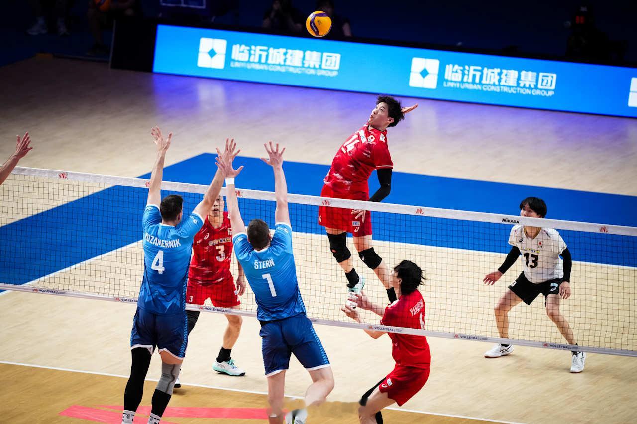 【2026世界男排联赛 临沂站：日本男排3-1斯洛文尼亚男排】北京时间14日晚上