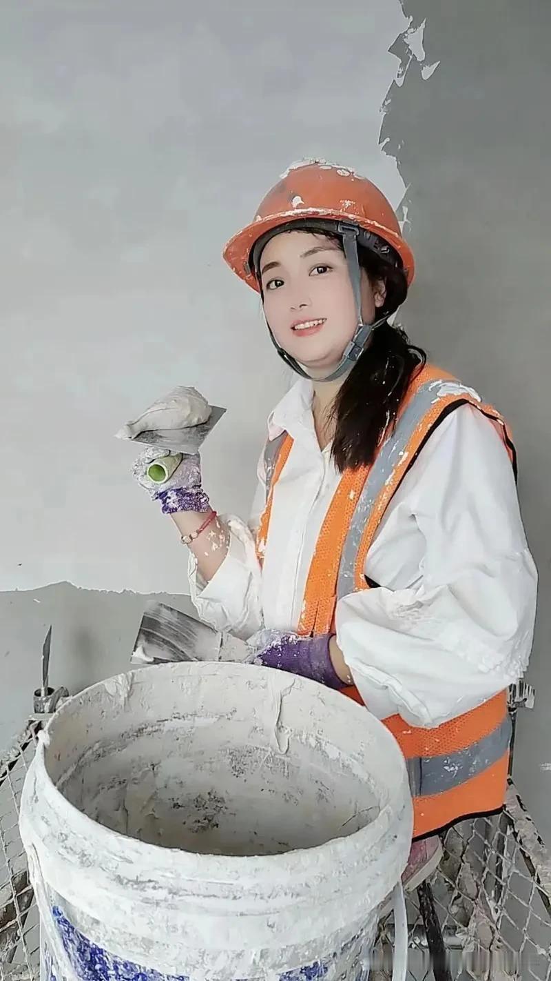 知道工地上的男人有多稀罕女人吗？

我们那个工地，盖的楼挺多，地下车库大得像迷宫