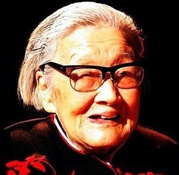 2005年朱旦华分配到正省级住房，她写信拒绝：留给更需要的老同志
1949年10