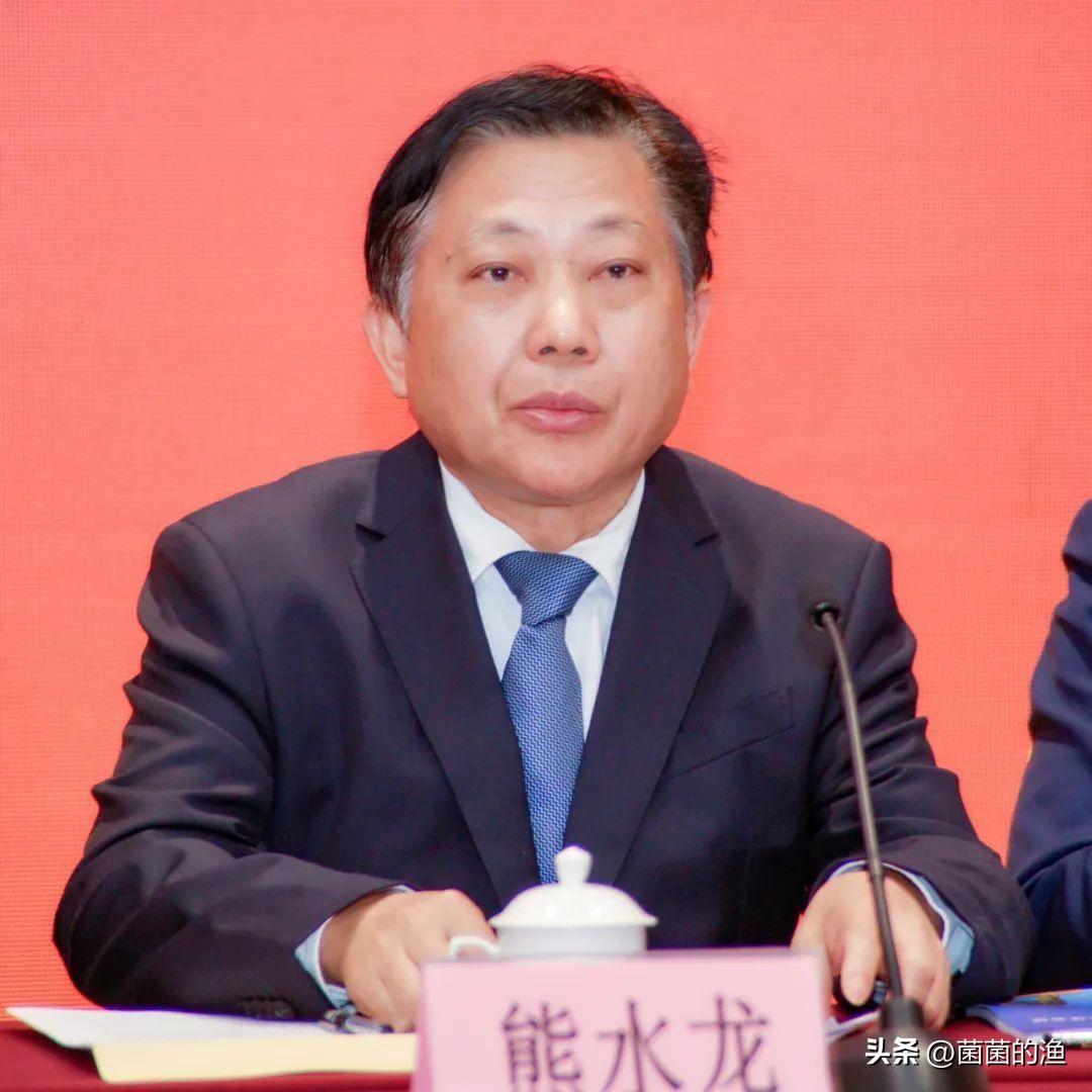 你有没有发现，现在去住酒店、注册个APP，甚至办个卡，动不动就要刷身份证？本来觉