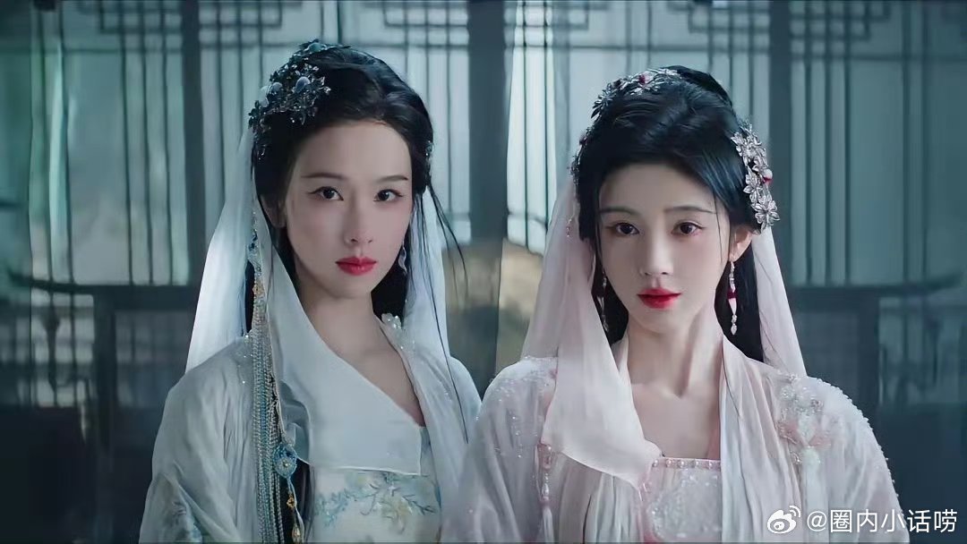 陈都灵什么时候能有一个好的妆造？长月烬明给白鹿让妆，月鳞绮纪给鞠婧祎让妆…… 