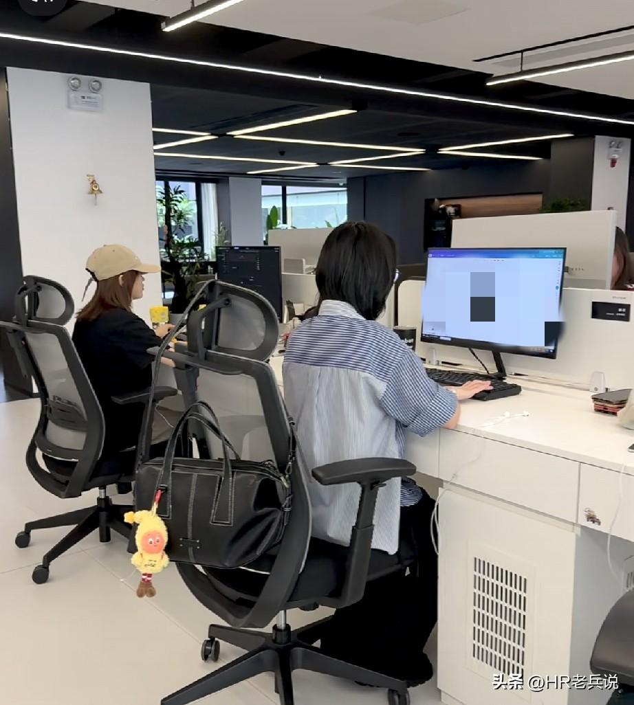 离职交接顺带带带新人，是义务？这样的要求被离职员工拒绝后，说员工职业素养也就到这