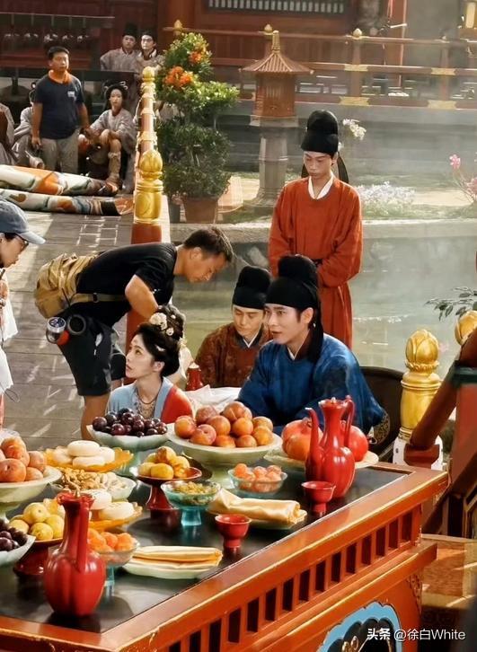 9月12日，白鹿《莫离》最新路透！
原来这部剧是大唐风！难怪白鹿粉丝会觉得白鹿在