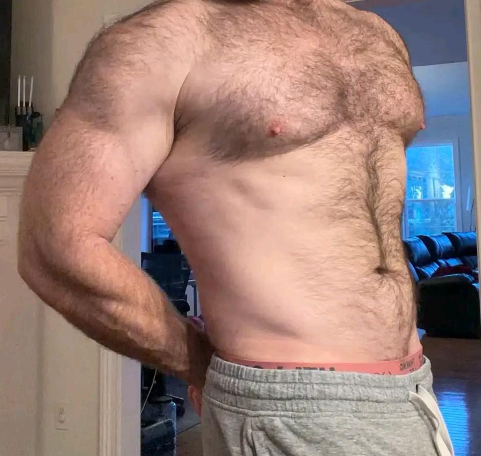 你知道这是中国男人的身材还是外国男人的身材吗？大家都知道东方男人和西方男人在身材