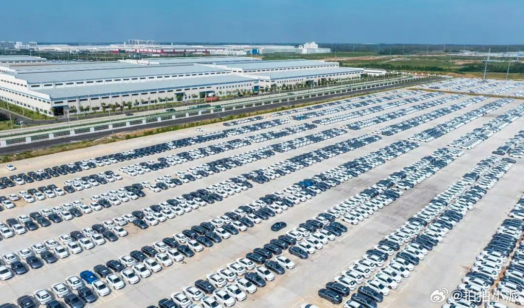 比亚迪最近这波招聘，深汕基地一口气招2200多人，西安工厂也招1800人，后面郑
