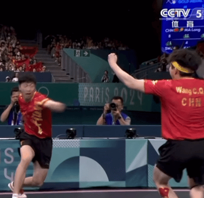 #国乒男团vs瑞典#请欣赏：旋风小龙人~ ​​​