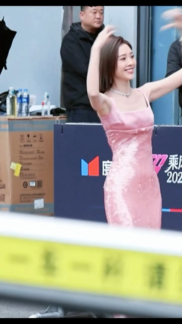 祺贵人确实美丽乘风2026 果然祺贵人确实美丽，放到现在也一样，唐艺昕参加乘风2