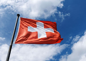 【#两架美军侦查机申请飞越瑞士被拒#】据瑞士联邦政府网站消息，当地时间3月14日