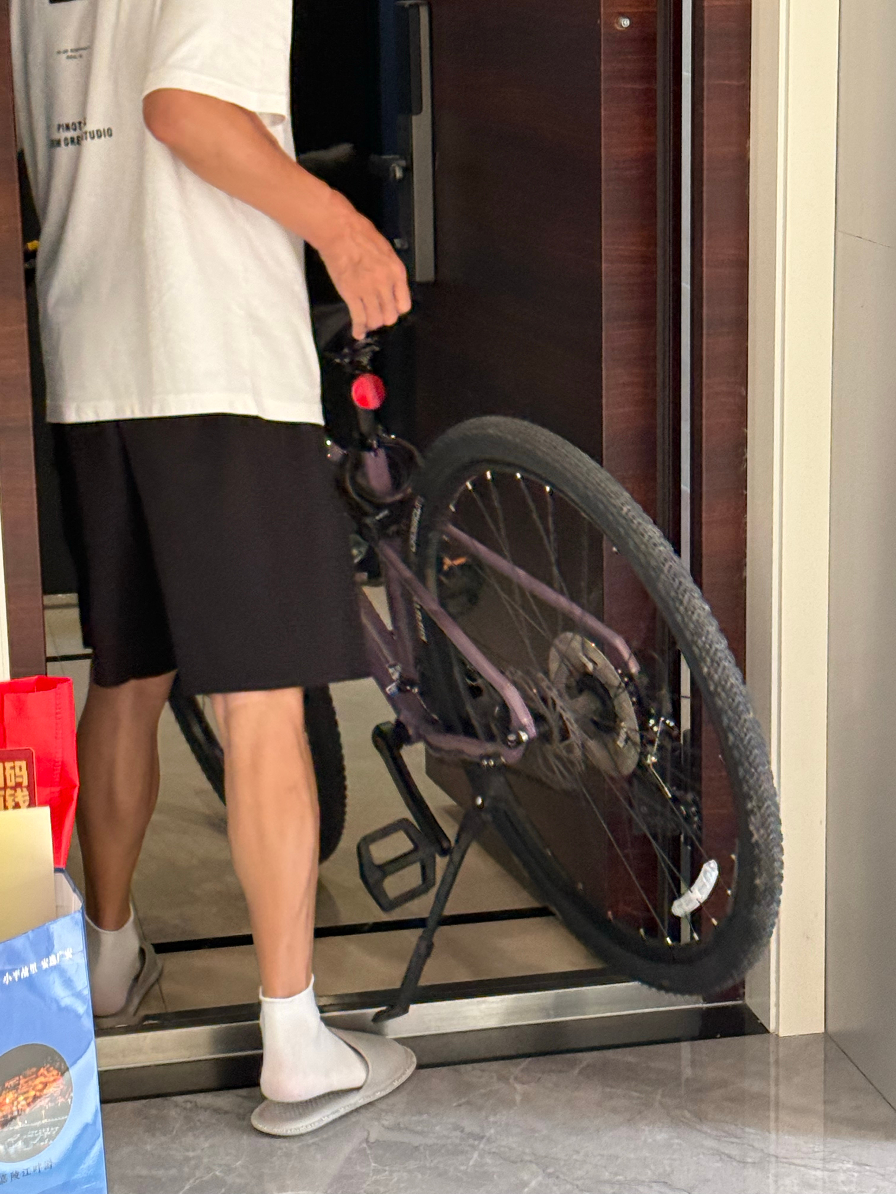 我的公路车已经卖二手卖给我爸了 