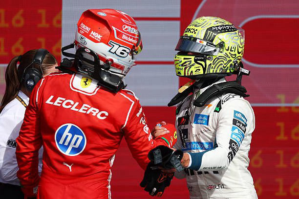 F1勒克莱尔银石夺冠2026f1英国大奖赛 前来祝贺勒克莱尔的诺里斯 