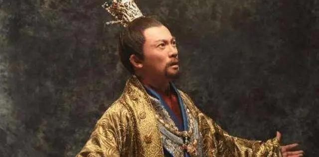 李昪临终咬伤儿子，却没咬醒南唐
943年，南唐皇帝李昪临终前，用尽全身力气咬住儿