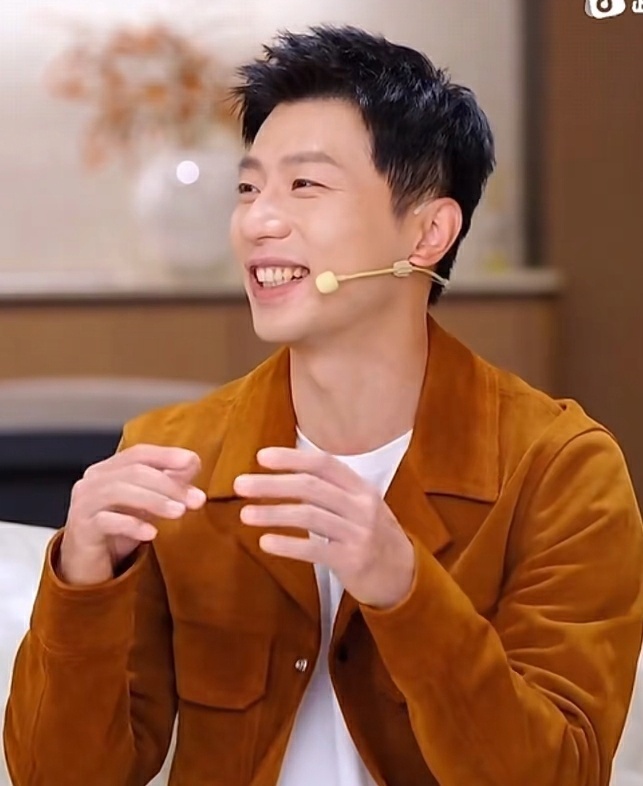 马龙的解压方式是跟小孩玩马龙训练带娃切换自如 原来龙队的生活平衡术这么接地气！马