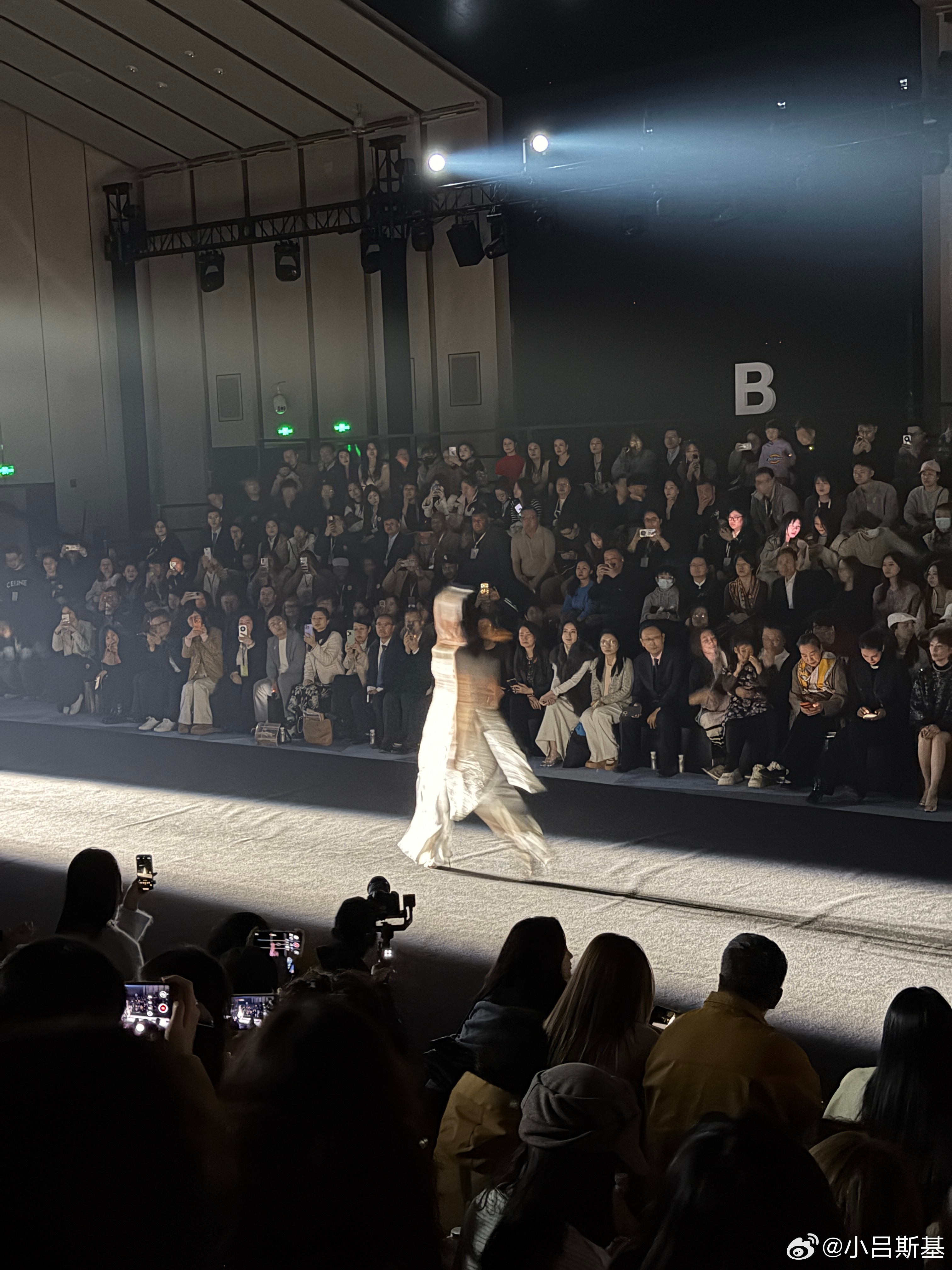 兄弟们 今天整点雅的 北京·正大中心