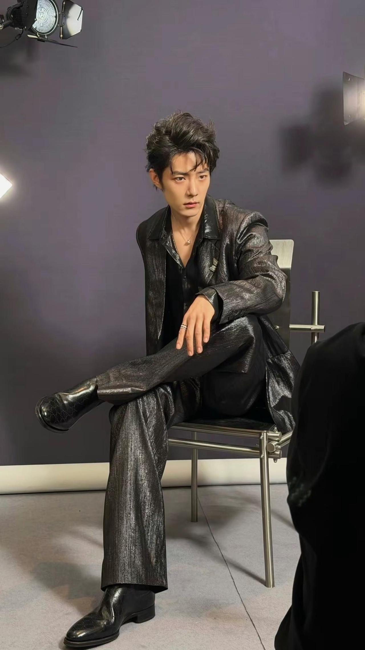 喜欢这种东西，捂住嘴巴，也会从眼睛里跑出来。