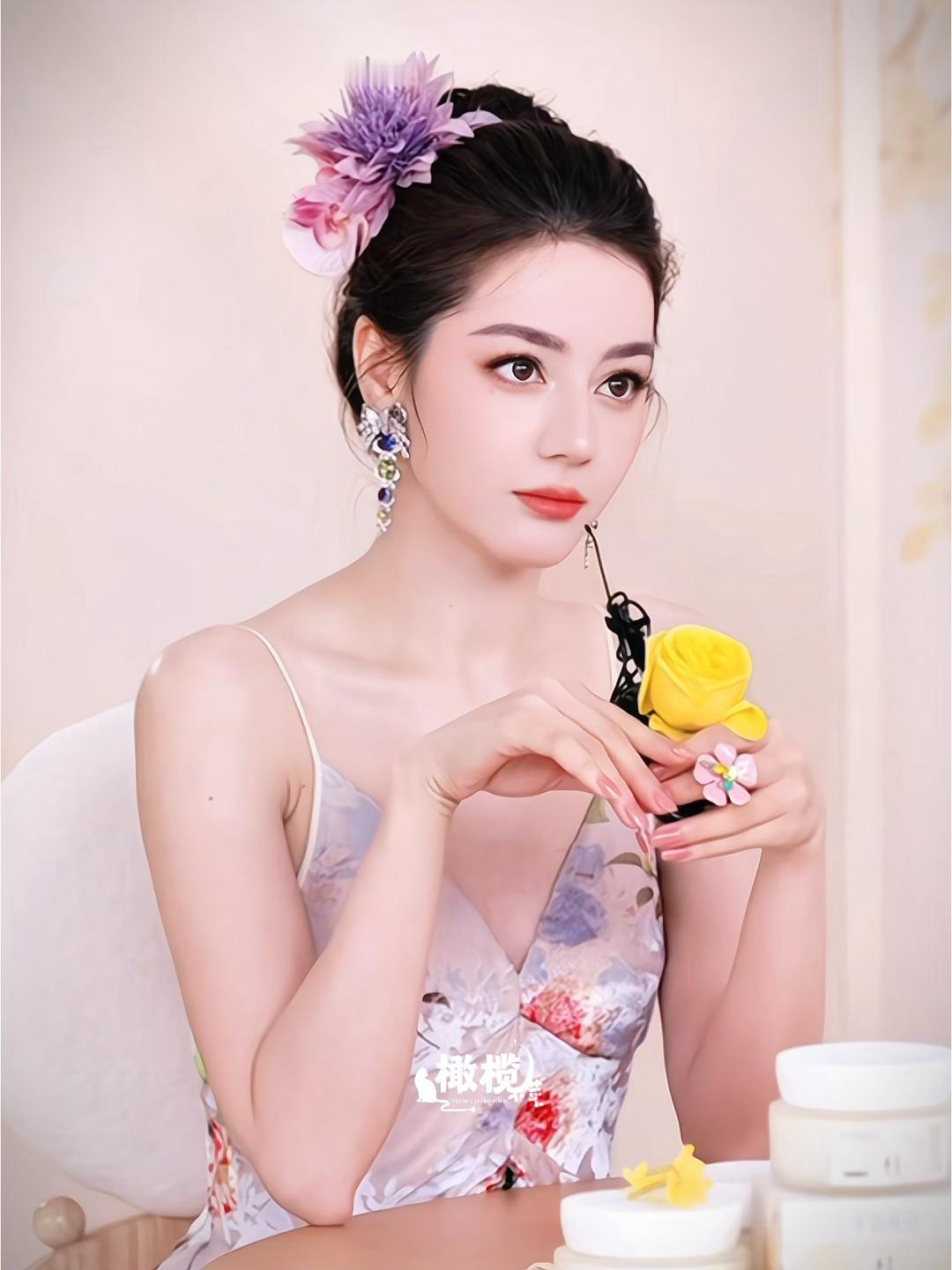 ·迪丽热巴姐姐把我萌晕了！！！ ​​​