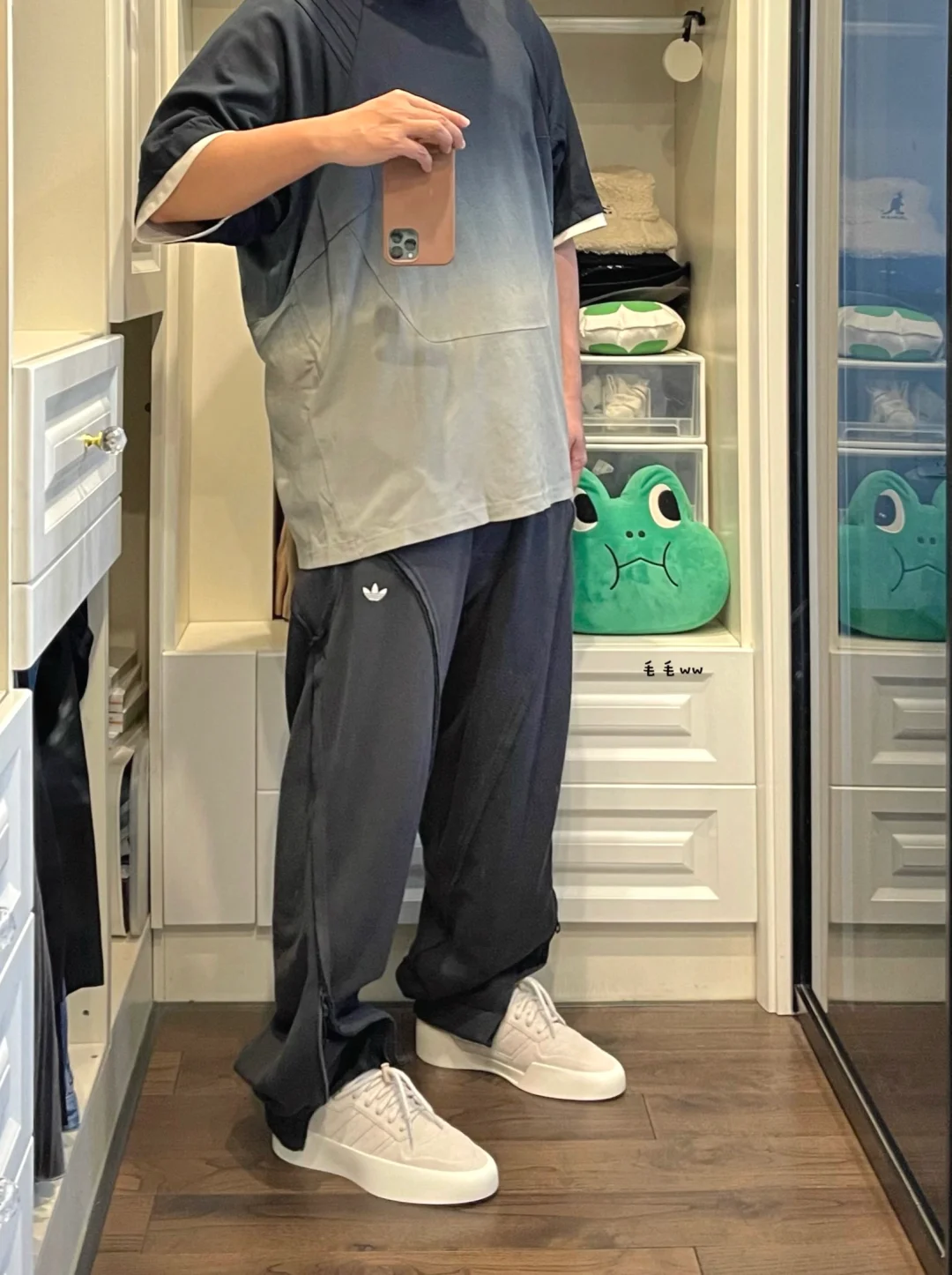 渐变体恤｜卫裤穿搭