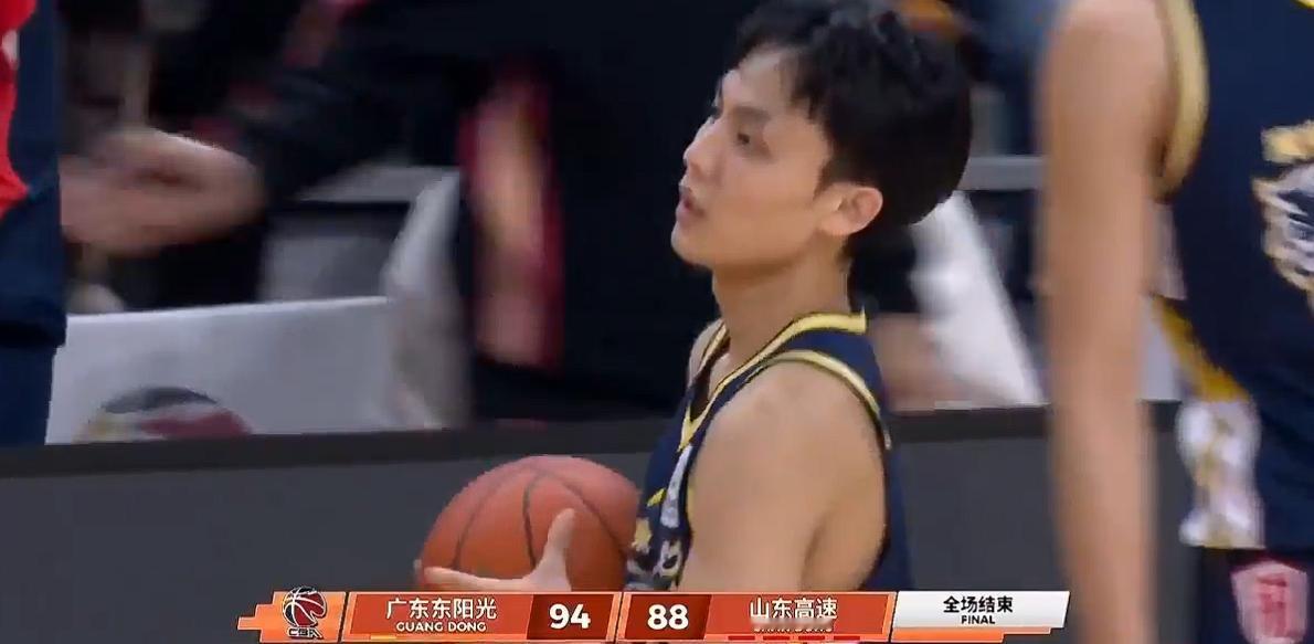 25-26赛季CBA常规赛第六轮，广东队94-88力克山东取得六连胜。徐杰今晚拿