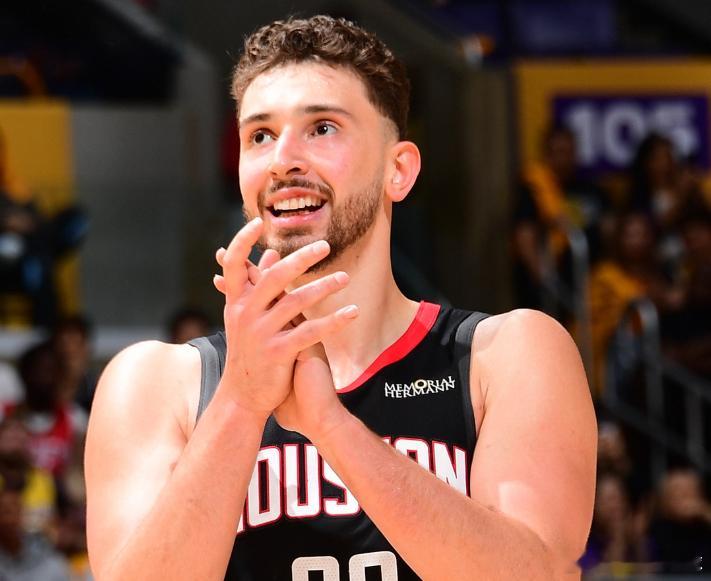 4月20日讯 NBA季后赛首轮，火箭暂时0-1落后湖人。火箭媒体人现在所有人都在