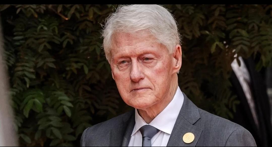 美国前总统比尔·克林顿今天（北京时间2月28日）写道：“作为一个在家庭暴力环境中