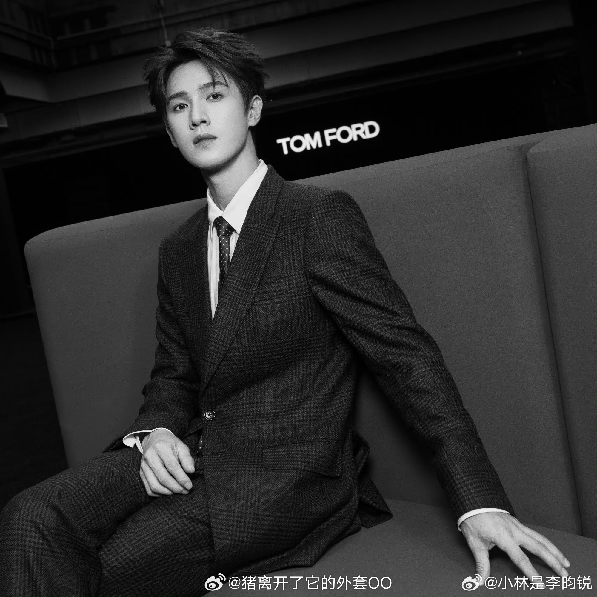 李昀锐TF绝色之夜官方出图，就这样帅翻全场！！[羞嗒嗒][羞嗒嗒] ​​​