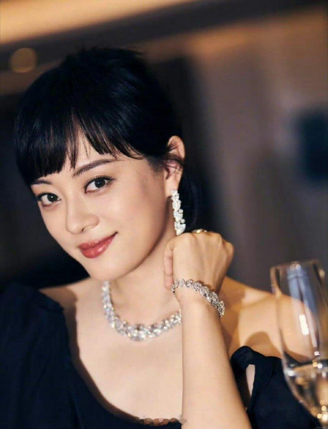 为什么之前不去下掉啊？看戏的时候又忍不住盯着看