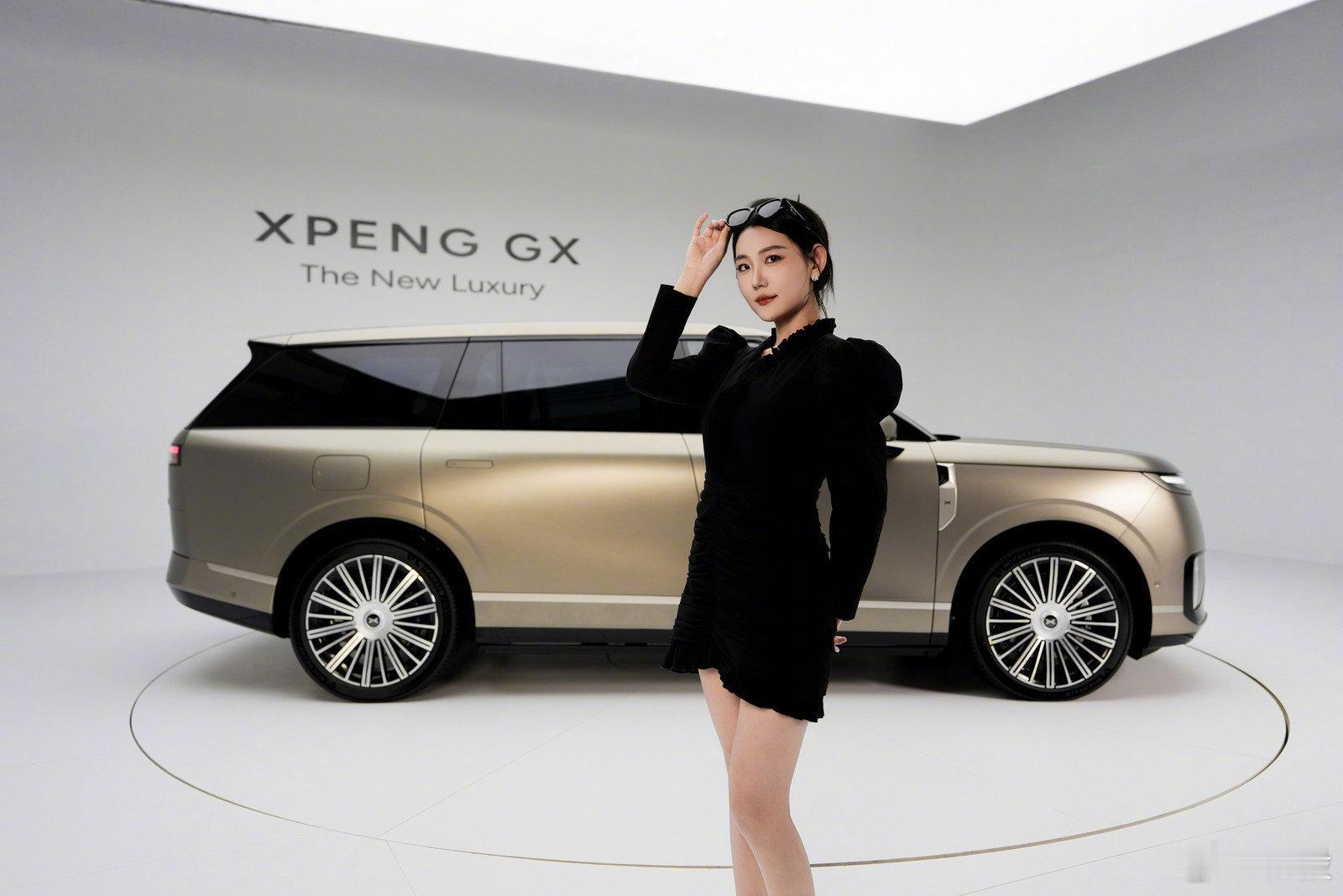 前两天我们受邀请去拍了辆车，毕竟有时候也说说车，这回正经体验一下车媒的工作，没准